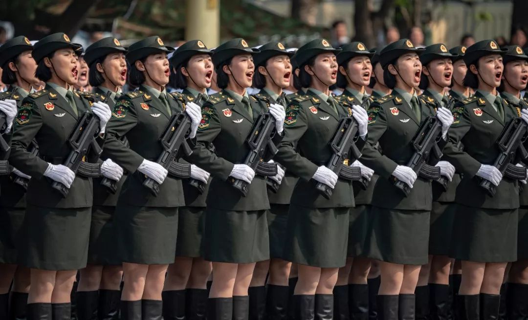 这是你没见过的阅兵训练画面英语未曾目睹的阅兵训练画面揭秘