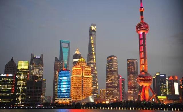 上海几点钟天黑揭秘上海天黑时刻——全天候了解上海日落时间